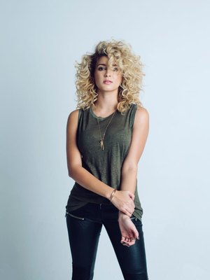 Tori Kelly