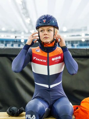 Xandra Velzeboer