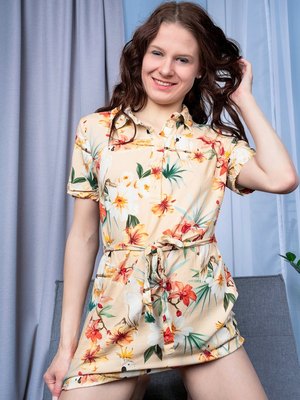 Peach DeLina