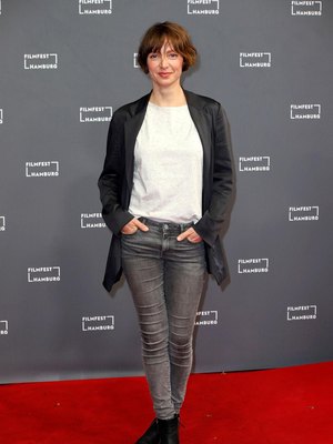 Julia Koschitz