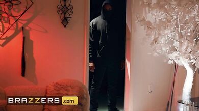 BRAZZERS - Charles Dera Finds Melody Marks & Abigaiil Morris Worship Each Other's Pussy & Joins For A 3some