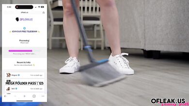 Putting some work into stepsister Leana Lovings