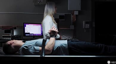 Horny guy can stop time and fucks sexy doctor