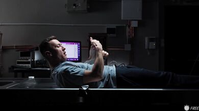 Horny guy can stop time and fucks sexy doctor