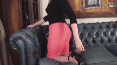 Pretty MILF Kate Anne and her solo action