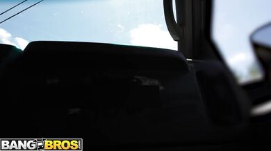 BANG BROS - Amiee Cambridge sucks Johnny's huge cock on the bangbus