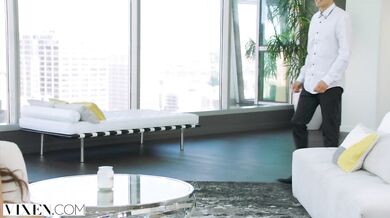 Beautiful Hooks Up With Her Fantasy Giant Cock