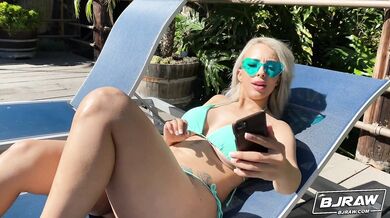 Lauren Pixie Takes A Big Load