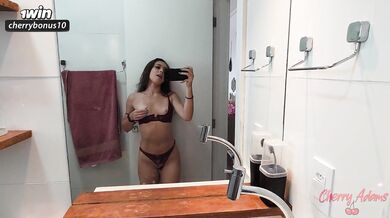 I masturbated before the shower until I squirted!