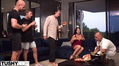 Petite hottie May Thai gets her anal cravings satisfied