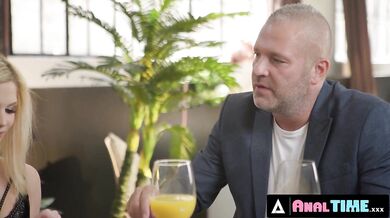 Horny Blonde Candee Licious Needs To Be Fucked In Her Both Holes At The Same Time