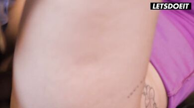 Horny Babe Kenia Gonzalez Gets Her Pussy Fucked At The Club