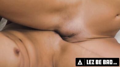 Pervert Isa Bella Caught Peeping On Sexy Neighbor Jewel Diamant Showering In Her House