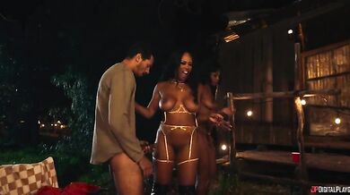 Two black girls Nicole Kitt and August Skye in threesome