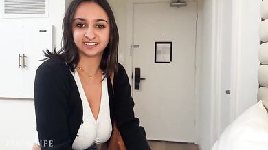 Hailey Rose Big Titty Says CONDOM During Business Trip Hookup