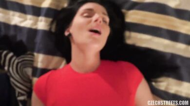 Drunk girls have great time!