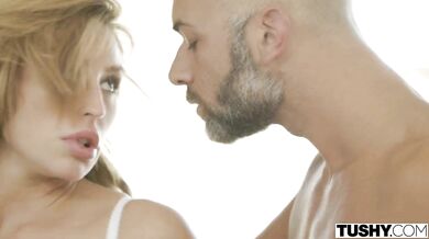 Leia Christiana anal fucking in sexy white stockings