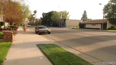 Blonde whore fucked on back seat