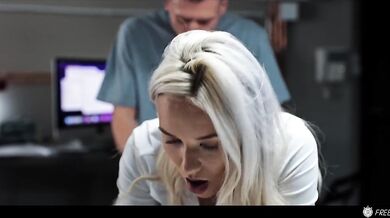 Horny guy can stop time and fucks sexy doctor