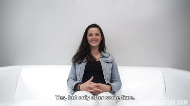 Wild 25-year-old amateur Lucie shows off her beautiful tits at casting