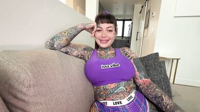 Tiger Lilly demands cum inside her pussy