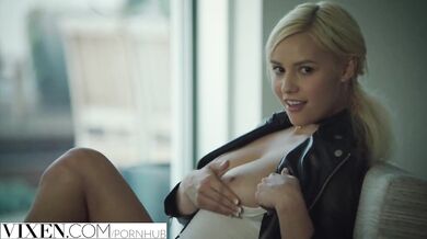 Naughty blonde fucks her sister's boyfriend to make her jealous