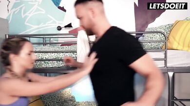 Cheating Anal Sex On Vacation With Mona Blue and Paola Hard