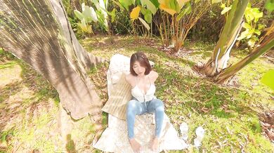 Meeting with ex-girlfriend ends with my cum on her tits