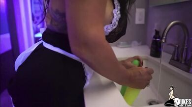 Queen Rogue's big ass and curvy body gets a workout from dildo masturbation