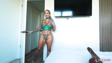 Blonde Aussie Gives BBC Roommate Cumshot