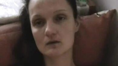 Cumshot in Czech Horny Lesbian Saleswoman