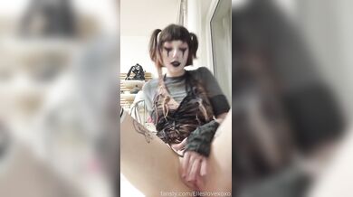 Elleslovexoxo Gapes Anal in Cowgirl