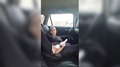 XXZaraMaeXX Vibrates in Moving Car