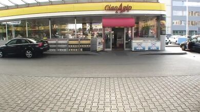 Czech Charlotta Phillip's outdoor anal sex