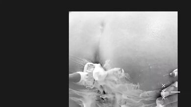 tunning MILF Slimthick Vic shows off her big nipples